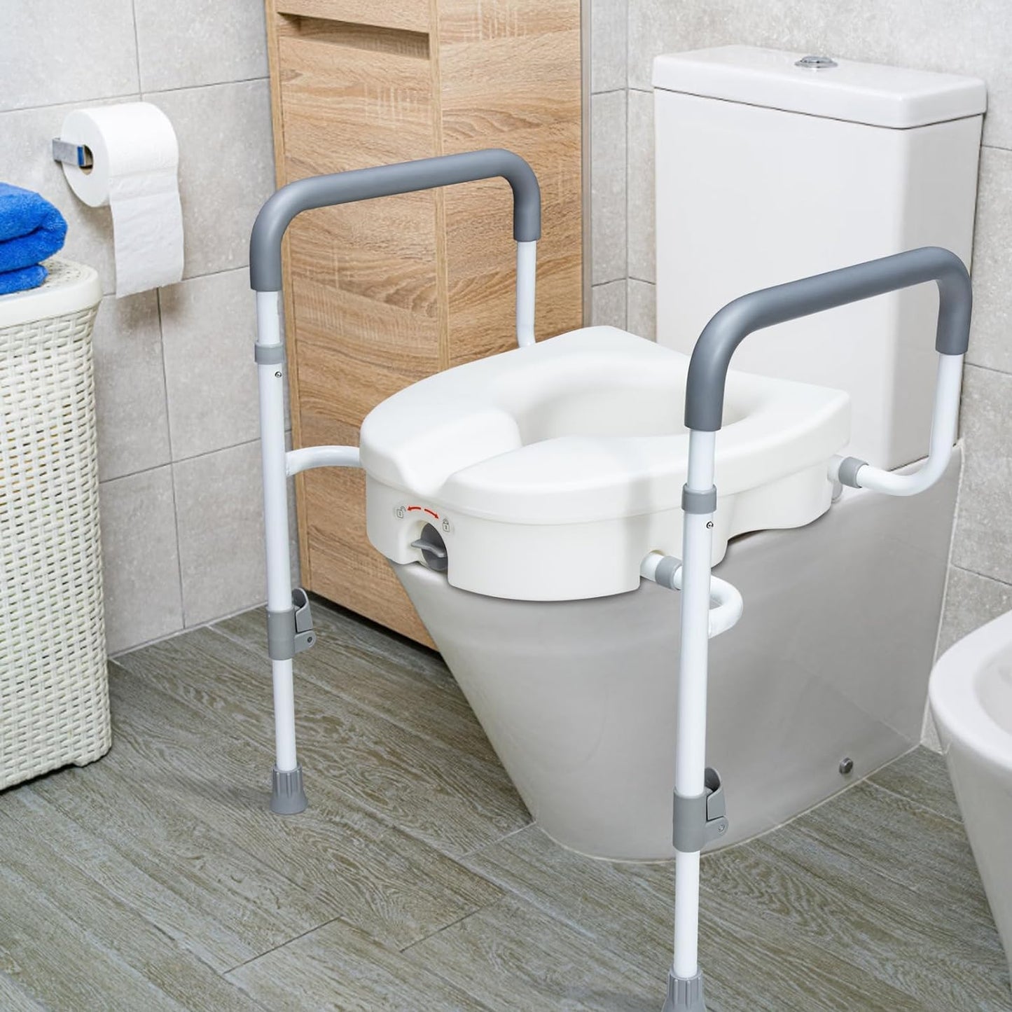 Adjustable Raised Toilet Seat with Handles 